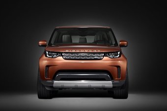 Land Rover покажет новый Discovery в Париже